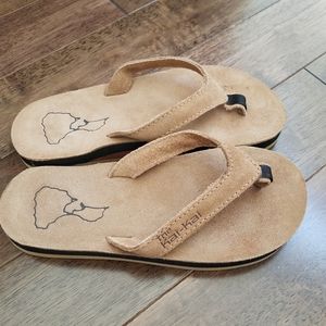 The Kai-Kai Flip Flop (Block Island) Sz 4 Ladies